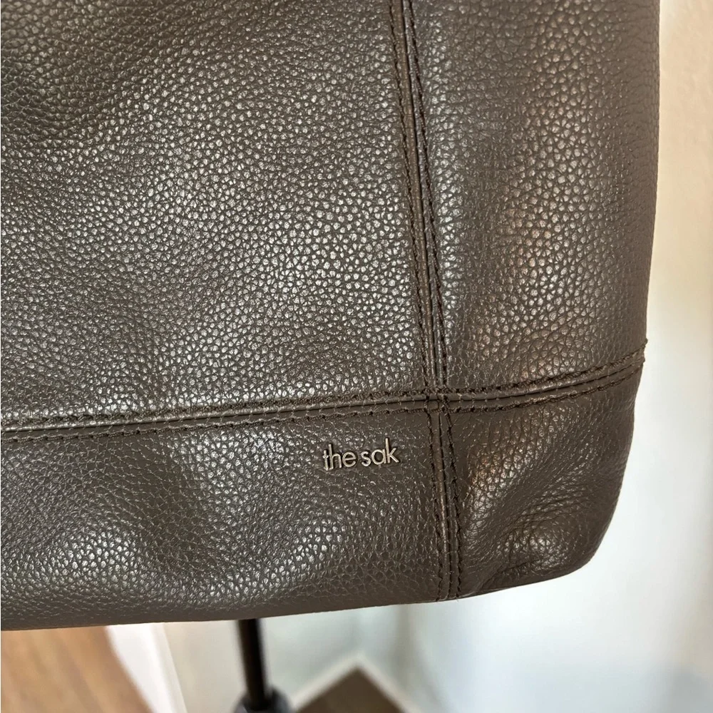 The Sak De Young Hobo bag in slate grey
